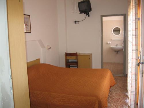 Hotel Eleonora Rimini Bagian luar foto