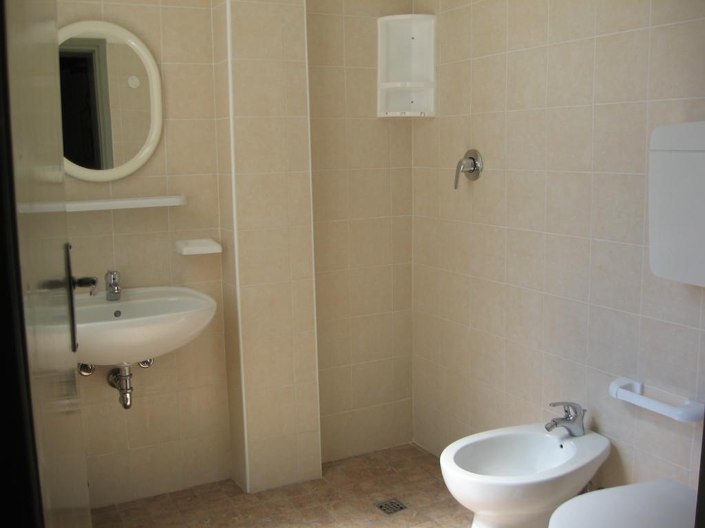 Hotel Eleonora Rimini Ruang foto